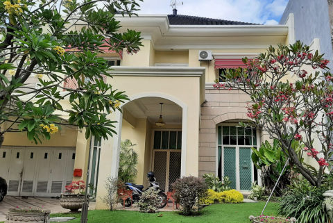 Dijual Rumah Pakuwon City Cluster Laguna Regency